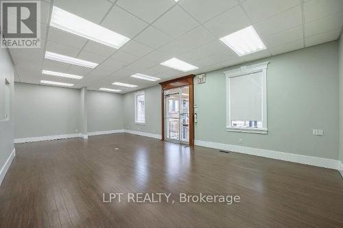 Front entrance/room - 215 Wellington Street, London East (East K), ON 