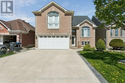 12 GOLDIE AVENUE Brampton, ON L7A 2C8