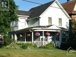 2 - 86 BAYSWATER AVENUE Ottawa, ON K1Y 2E9