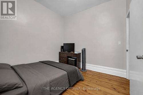Bedroom #1 - Main Level Unit - 57 Lees Avenue, Ottawa, ON - Indoor Photo Showing Bedroom