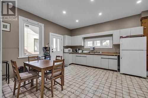 Kitchen #1 - Main Level Unit - 57 Lees Avenue, Ottawa, ON - Indoor