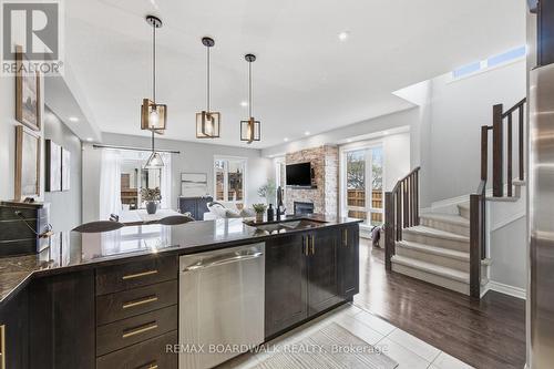 375 Cooks Mill Crescent, Ottawa, ON - Indoor Photo Showing Kitchen With Upgraded Kitchen