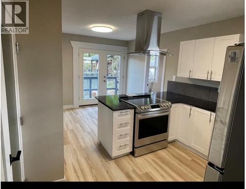 121 Willow Street, Kamloops, BC - Indoor Photo Showing Kitchen
