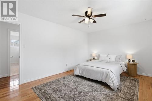 12 Sumner Crescent, Grimsby, ON - Indoor Photo Showing Bedroom