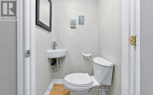 30 Bridlewreath Street, Kitchener, ON - Indoor Photo Showing Bathroom
