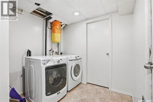 1032 9Th Street E, Saskatoon, SK - Indoor Photo Showing Laundry Room