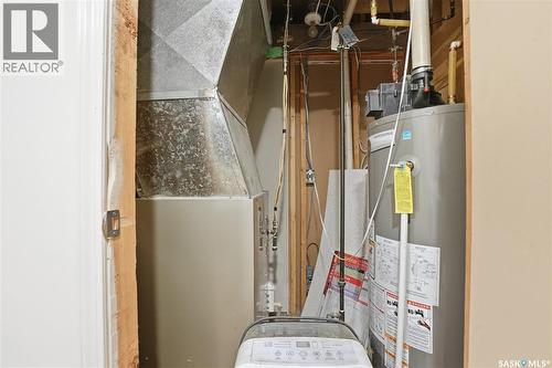 1032 9Th Street E, Saskatoon, SK - Indoor