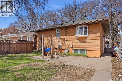 1032 9Th Street E, Saskatoon, SK - Outdoor