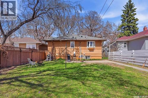 1032 9Th Street E, Saskatoon, SK - Outdoor