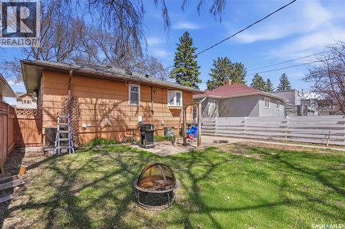 1032 9Th Street E, Saskatoon, SK - Outdoor