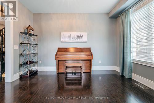 8 Chapel Gully Trail, King, ON - Indoor Photo Showing Other Room