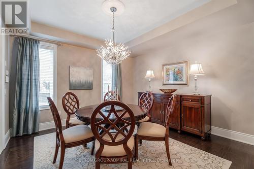 8 Chapel Gully Trail, King, ON - Indoor Photo Showing Dining Room