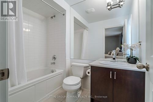 8 Chapel Gully Trail, King, ON - Indoor Photo Showing Bathroom