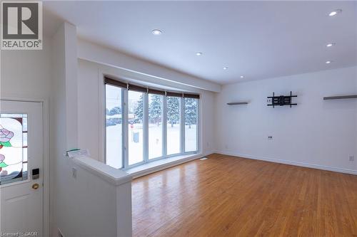 1 Eldrid Court Unit# Main, Grimsby, ON - Indoor Photo Showing Other Room