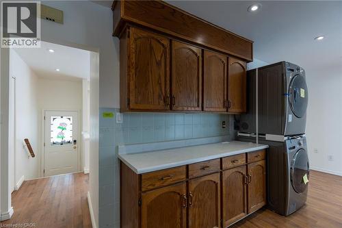 1 Eldrid Court Unit# Main, Grimsby, ON - Indoor Photo Showing Laundry Room