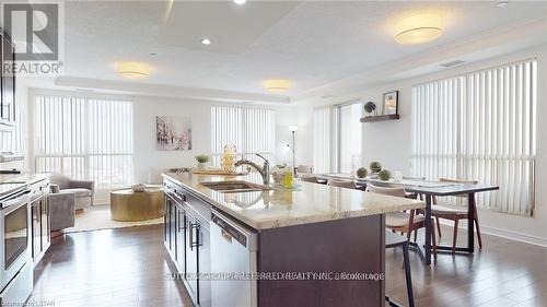 2304 - 330 Ridout Street N, London East (East K), ON - Indoor Photo Showing Kitchen With Double Sink With Upgraded Kitchen