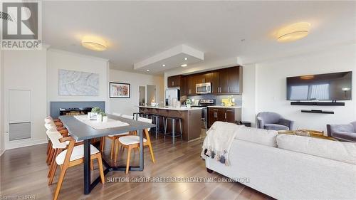 2304 - 330 Ridout Street N, London East (East K), ON - Indoor