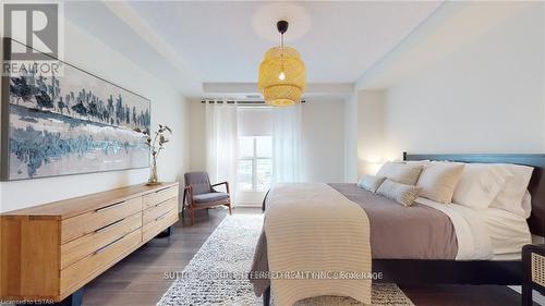2304 - 330 Ridout Street N, London East (East K), ON - Indoor Photo Showing Bedroom