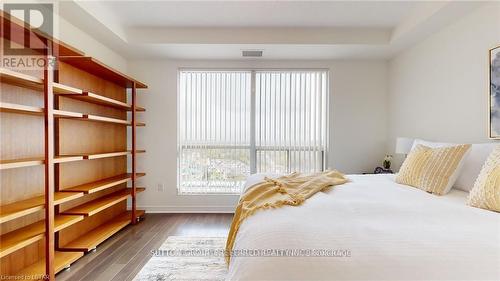 2304 - 330 Ridout Street N, London East (East K), ON - Indoor Photo Showing Bedroom