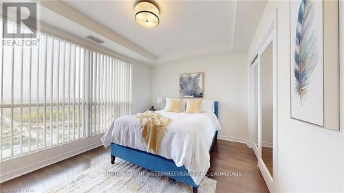 2304 - 330 Ridout Street N, London East (East K), ON - Indoor Photo Showing Bedroom