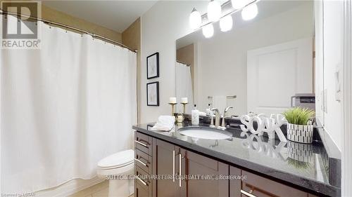 2304 - 330 Ridout Street N, London East (East K), ON - Indoor Photo Showing Bathroom