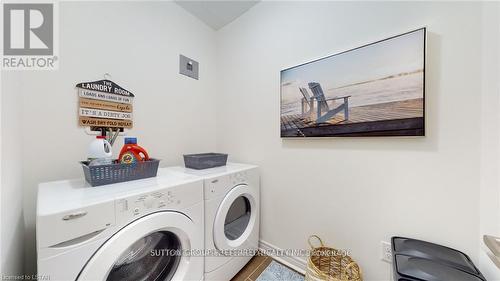 2304 - 330 Ridout Street N, London East (East K), ON - Indoor Photo Showing Laundry Room