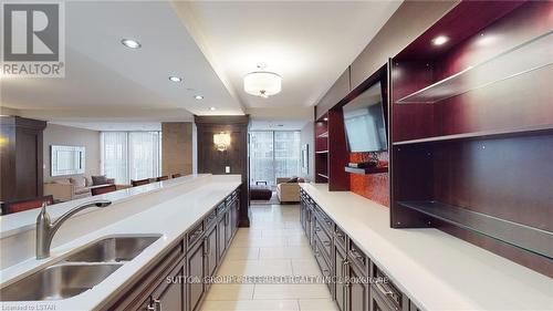 2304 - 330 Ridout Street N, London East (East K), ON - Indoor Photo Showing Kitchen With Double Sink