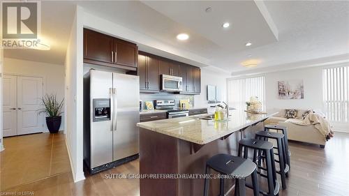 2304 - 330 Ridout Street N, London East (East K), ON - Indoor Photo Showing Kitchen With Upgraded Kitchen