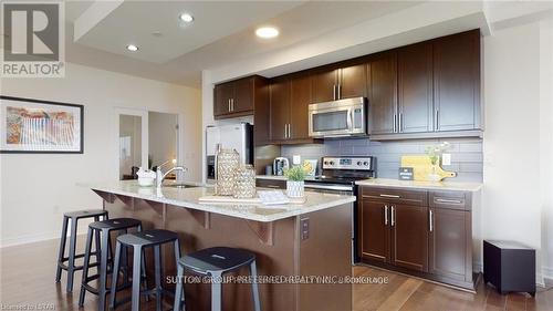 2304 - 330 Ridout Street N, London East (East K), ON - Indoor Photo Showing Kitchen