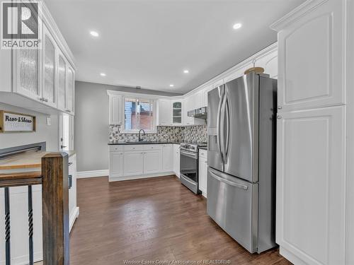 3474 Deerbrook, Windsor, ON - Indoor Photo Showing Kitchen With Upgraded Kitchen