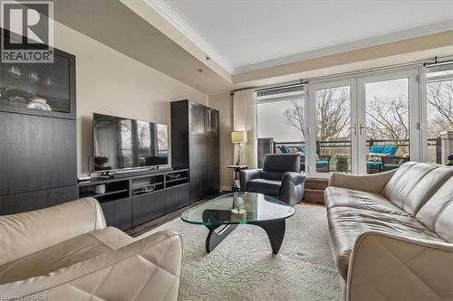 34 Plains Road E Unit# 408, Burlington, ON - Indoor Photo Showing Living Room