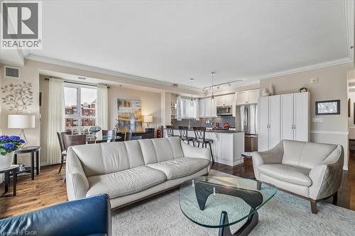 34 Plains Road E Unit# 408, Burlington, ON - Indoor Photo Showing Living Room