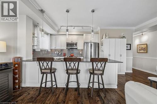 34 Plains Road E Unit# 408, Burlington, ON - Indoor Photo Showing Kitchen With Upgraded Kitchen