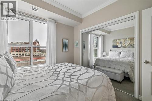 34 Plains Road E Unit# 408, Burlington, ON - Indoor Photo Showing Bedroom