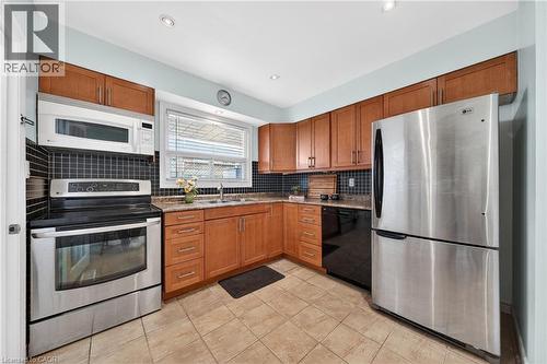 1177 Westerdam Road, Mississauga, ON - Indoor Photo Showing Kitchen With Double Sink