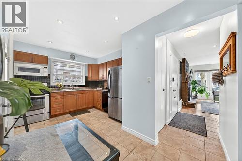 1177 Westerdam Road, Mississauga, ON - Indoor Photo Showing Kitchen
