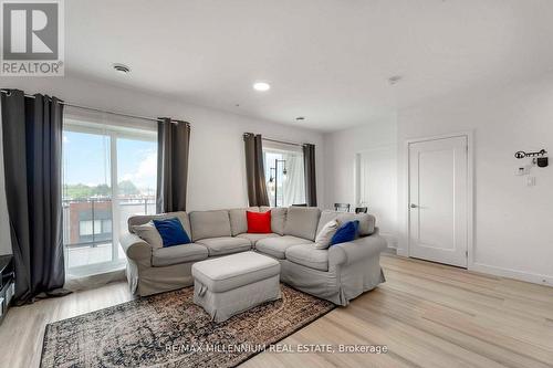 306 - 408 Dundas Street S, Cambridge, ON - Indoor Photo Showing Living Room