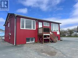 1 Whitbourne Avenue Whitbourne, NL A0B 3K0