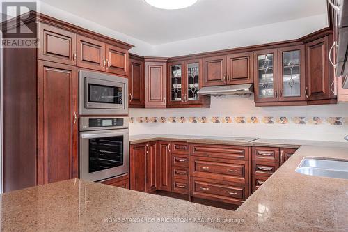 4538 Penhallow Road, Mississauga, ON - Indoor Photo Showing Kitchen With Double Sink