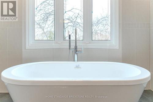4538 Penhallow Road, Mississauga, ON - Indoor Photo Showing Bathroom