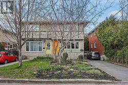 2661 CONN STREET  Ottawa, ON K2B 7C4