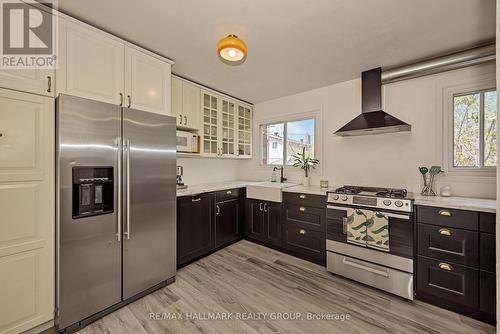 2661 Conn Street, Ottawa, ON - Indoor Photo Showing Kitchen With Upgraded Kitchen