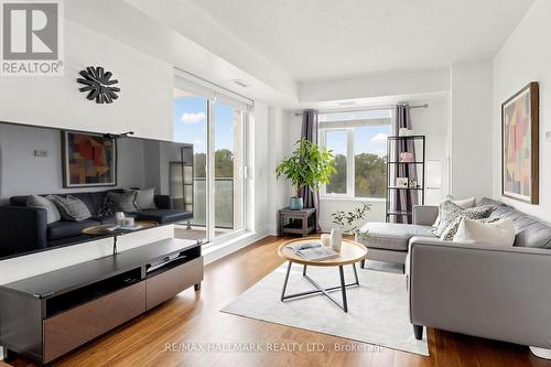 203 - 151 Upper Duke Crescent, Markham, ON - Indoor Photo Showing Living Room