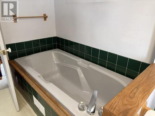 229 Gloucester St, Sault Ste. Marie, ON - Indoor Photo Showing Bathroom