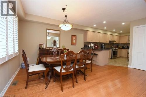 320 Hamilton Drive Unit# 4, Ancaster, ON - Indoor Photo Showing Dining Room