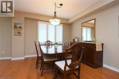 320 Hamilton Drive Unit# 4, Ancaster, ON - Indoor Photo Showing Dining Room