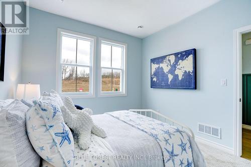 25 Harbour Way, Central Elgin (Port Stanley), ON - Indoor Photo Showing Bedroom