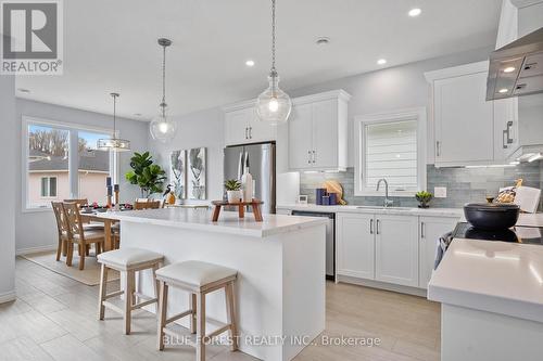 25 Harbour Way, Central Elgin (Port Stanley), ON - Indoor Photo Showing Kitchen With Upgraded Kitchen