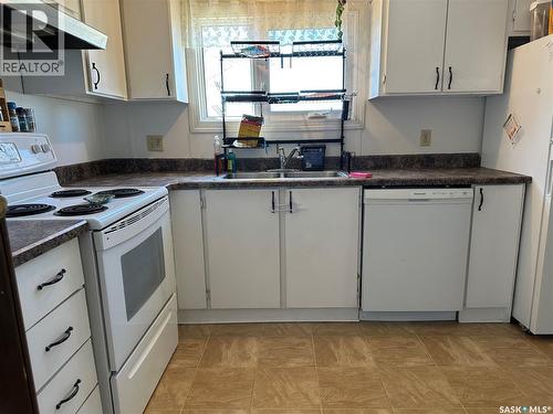 129 Laing Crescent, Weyburn, SK 