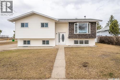 3367 15TH AVENUE E  Prince Albert, SK S6V 7V3
